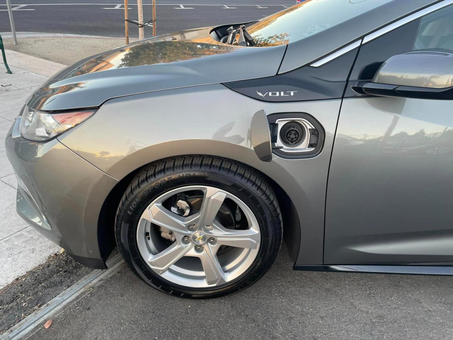 2017 GRAY /BLACK Chevrolet Volt (1G1RC6S58HU) , located at 744 E Miner Ave, Stockton, CA, 95202, (209) 944-5770, 37.956863, -121.282082 - Photo#4